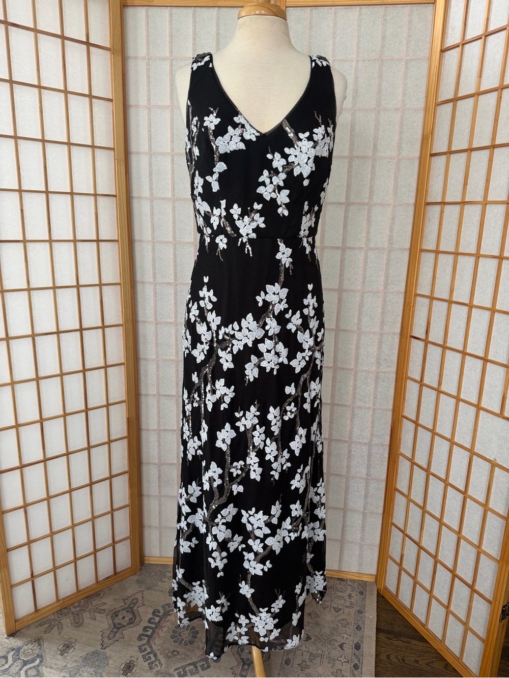 Alex Evenings Black & White Sequin Floral V-Neck Maxi Dress